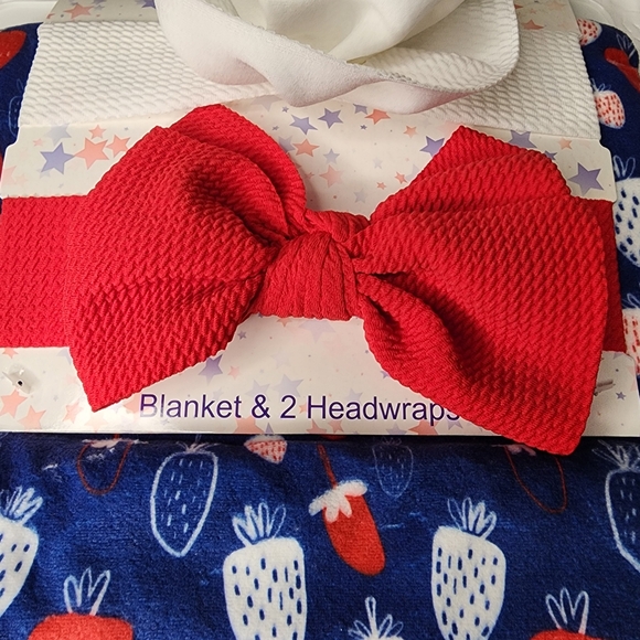 Baby Blanket 30" x 40" and 2 Headwraps Blue Red Strawberries 3-pc Gift Set NWT - Picture 7 of 8